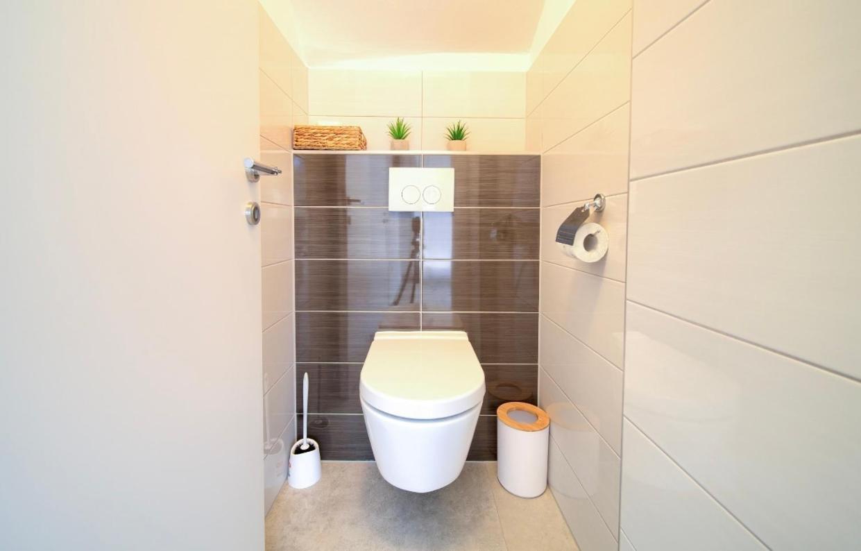 Apartment Sasso Bianco With The Private Pool 니바이스 외부 사진