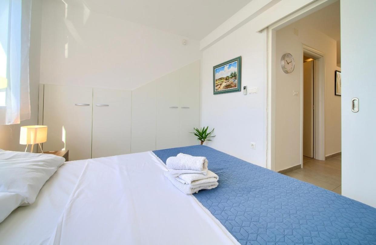Apartment Sasso Bianco With The Private Pool 니바이스 외부 사진